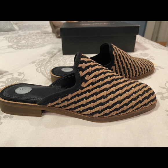 Women’s Open Back Loafers - Picture 5 of 5